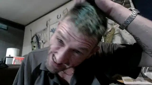 Snapshot of gettinit2wice chatting on October 2025 03:43:01 AM gettinit2wice online show from October 2025 03:43:01 AM