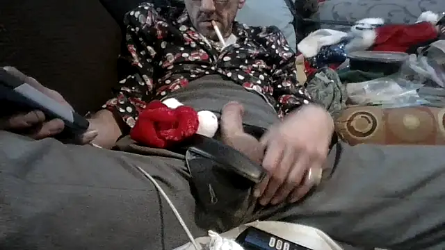 Snapshot of gettinit2wice chatting on November 2025 09:53:02 AM gettinit2wice online show from November 2025 09:53:02 AM