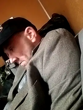 Snapshot of gettinit2wice chatting on February 2025 05:30:02 PM gettinit2wice online show from February 2025 05:30:02 PM