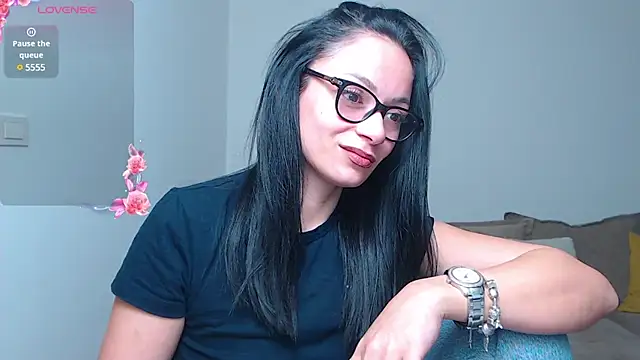 Snapshot of BabySerene chatting on February 2025 05:30:01 AM BabySerene online show from February 2025 05:30:01 AM