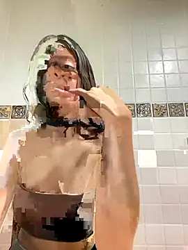 Snapshot of coquette15 chatting on October 2025 09:07:02 PM coquette15 online show from October 2025 09:07:02 PM