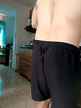 Snapshot of LEIRIS_Y_FRED_01 chatting on November 2025 06:56:01 PM LEIRIS Y FRED 01 online show from November 2025 06:56:01 PM