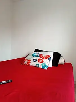 Snapshot of LEIRIS_Y_FRED_01 chatting on October 2025 01:31:01 PM LEIRIS Y FRED 01 online show from October 2025 01:31:01 PM