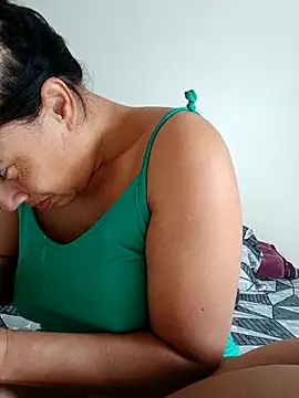 Snapshot of LEIRIS_Y_FRED_01 chatting on November 2025 02:43:02 PM LEIRIS Y FRED 01 online show from November 2025 02:43:02 PM