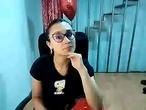 Snapshot of Jessie_Desire chatting on February 2025 02:26:02 AM Jessie Desire online show from February 2025 02:26:02 AM
