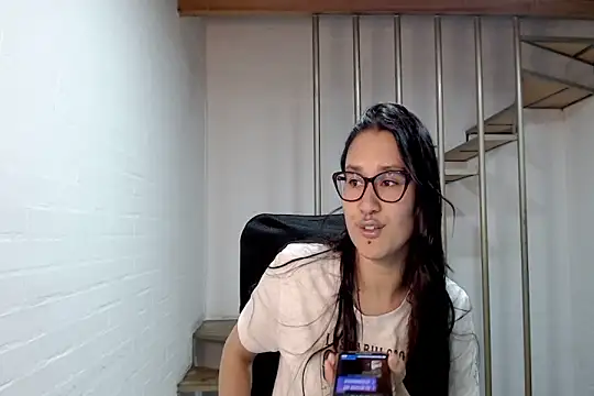 Jessie Desire online show from November 2025 01:39:02 AM