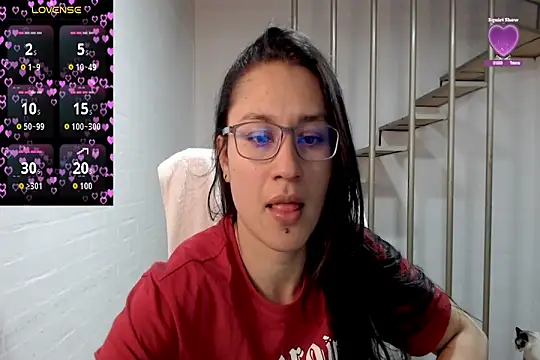 Snapshot of Jessie_Desire chatting on October 2025 04:02:02 AM Jessie Desire online show from October 2025 04:02:02 AM