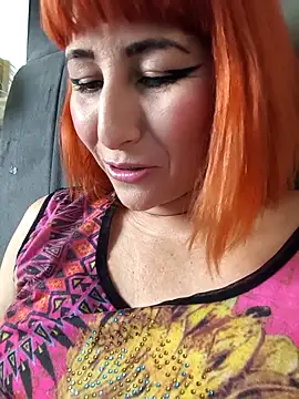 florecita9 online show from October 2025 06:08:01 PM