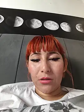 florecita9 online show from November 2025 05:35:02 PM