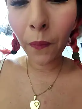 florecita9 online show from April 2026 06:15:01 PM