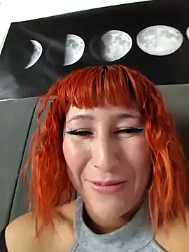 florecita9 online show from November 2025 05:57:01 PM