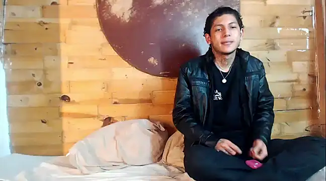 Sebas And Mila online show from January 2025 02:33:02 AM