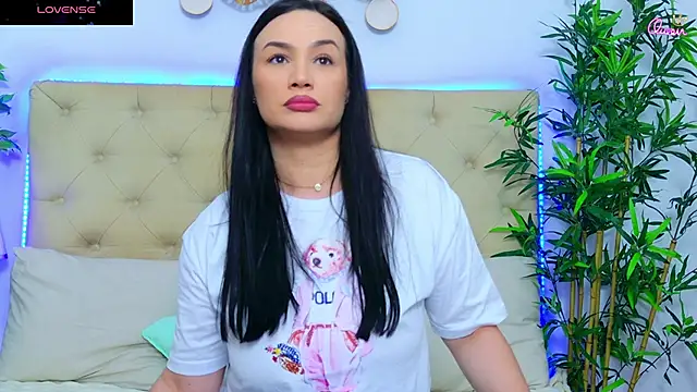 Snapshot of DaliyaArabian chatting on May 2026 12:14:01 PM DaliyaArabian online show from May 2026 12:14:01 PM