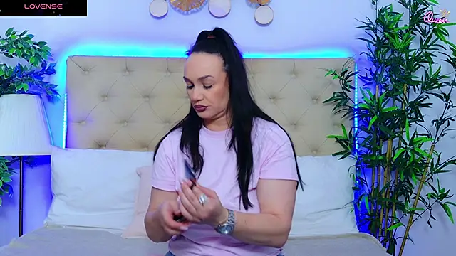DaliyaArabian online show from June 2026 11:32:02 AM