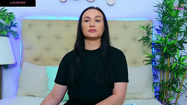 Snapshot of DaliyaArabian chatting on May 2026 12:02:02 PM DaliyaArabian online show from May 2026 12:02:02 PM