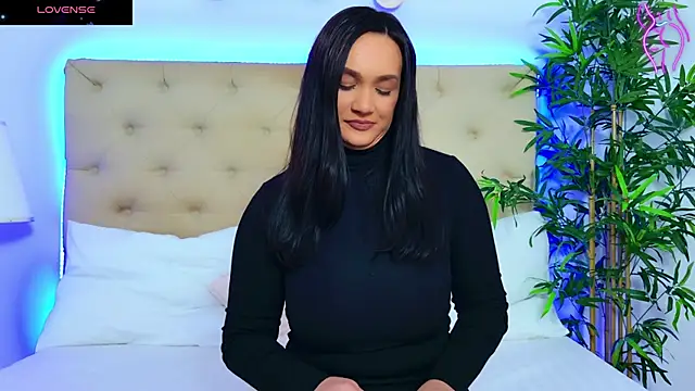 Snapshot of DaliyaArabian chatting on October 2025 12:13:02 PM DaliyaArabian online show from October 2025 12:13:02 PM