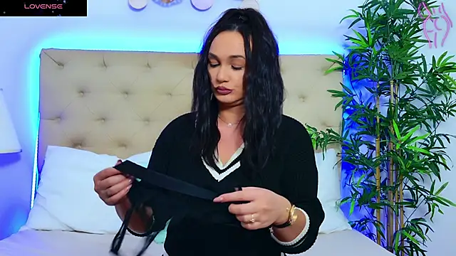 Snapshot of DaliyaArabian chatting on October 2025 02:40:02 PM DaliyaArabian online show from October 2025 02:40:02 PM
