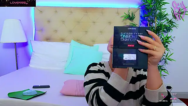 DaliyaArabian online show from November 2025 01:04:01 PM