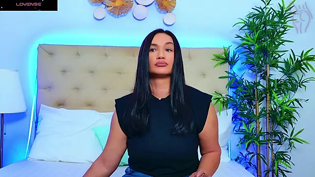 Snapshot of DaliyaArabian chatting on September 2025 12:11:01 PM DaliyaArabian online show from September 2025 12:11:01 PM