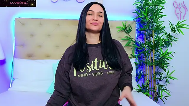 DaliyaArabian online show from November 2025 11:25:02 AM