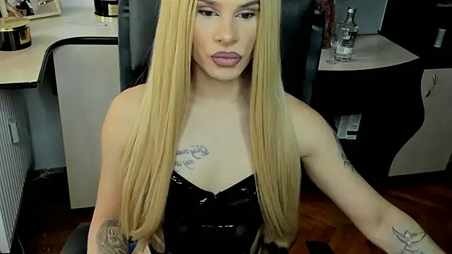 EvelynLexy online show from October 2025 08:37:02 AM