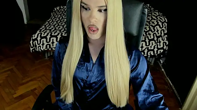 EvelynLexy online show from October 2025 04:08:02 PM