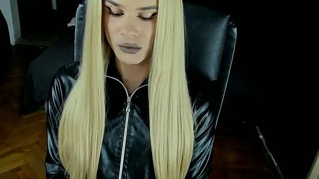 EvelynLexy online show from September 2025 05:19:02 PM
