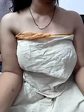 Snapshot of couple00795 chatting on December 2024 10:17:02 PM couple00795 online show from December 2024 10:17:02 PM