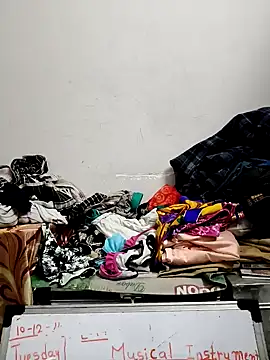 Snapshot of couple00795 chatting on December 2024 08:50:02 PM couple00795 online show from December 2024 08:50:02 PM