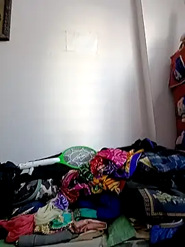 Snapshot of couple00795 chatting on December 2024 04:34:02 AM couple00795 online show from December 2024 04:34:02 AM