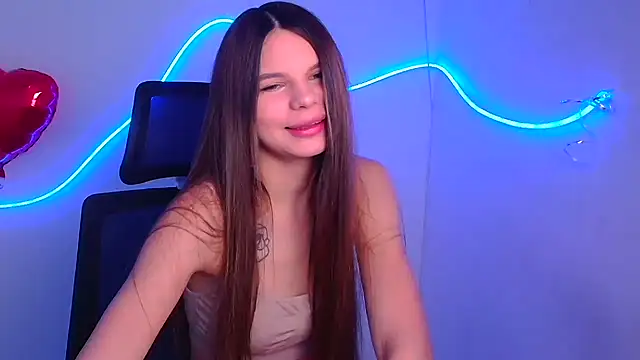 Snapshot of Hanna_Way chatting on February 2025 07:05:01 AM Hanna Way online show from February 2025 07:05:01 AM