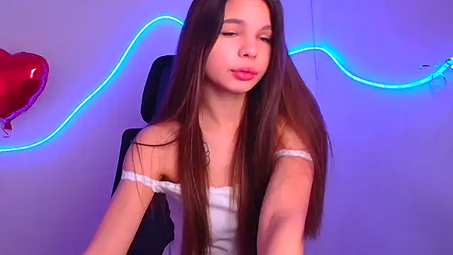 Snapshot of Hanna_Way chatting on February 2025 07:44:01 AM Hanna Way online show from February 2025 07:44:01 AM