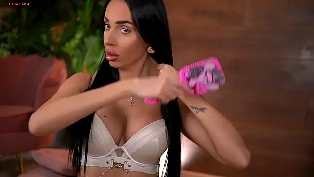 KairaAndrews online show from December 2025 07:37:02 PM