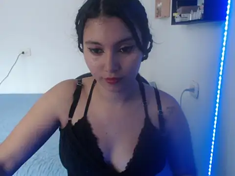 HannaKlein online show from March 2025 05:24:02 PM