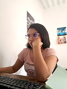 HannaKlein online show from February 2025 07:01:02 PM