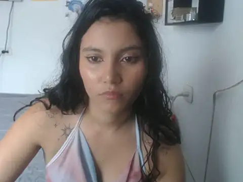 HannaKlein online show from November 2025 06:00:02 PM