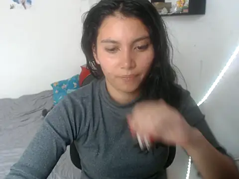 HannaKlein online show from December 2025 07:07:02 PM