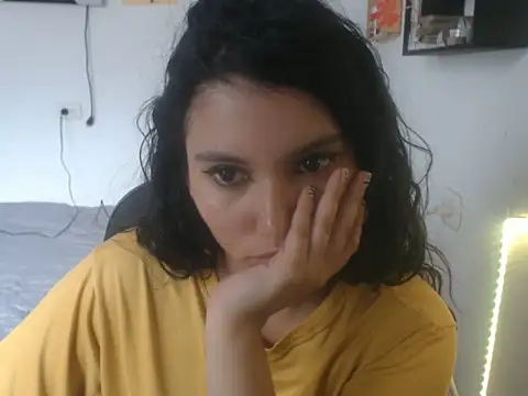 HannaKlein online show from November 2025 06:19:02 PM