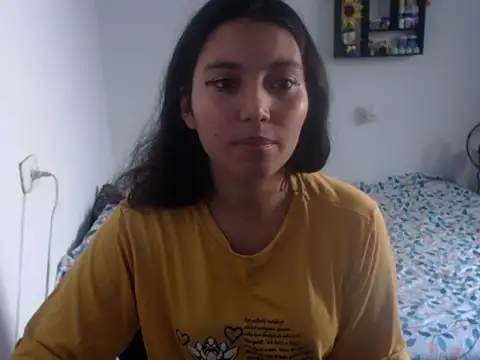 HannaKlein online show from December 2024 01:39:01 PM