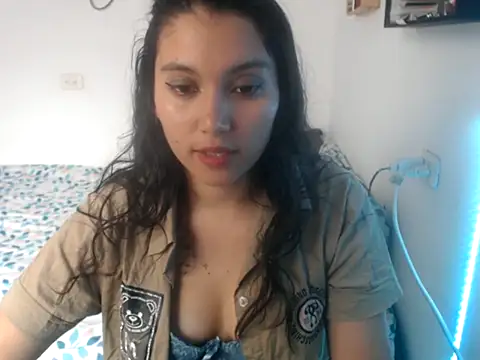 HannaKlein online show from October 2025 06:09:02 PM