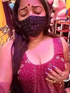 Snapshot of ella_mariya chatting on April 2026 07:21:02 PM ella mariya online show from April 2026 07:21:02 PM