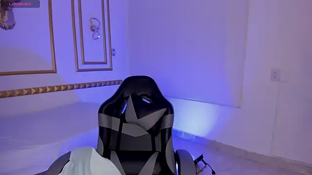 caro03x online show from November 2025 02:16:02 AM