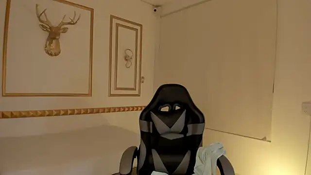 caro03x online show from November 2025 02:29:01 AM