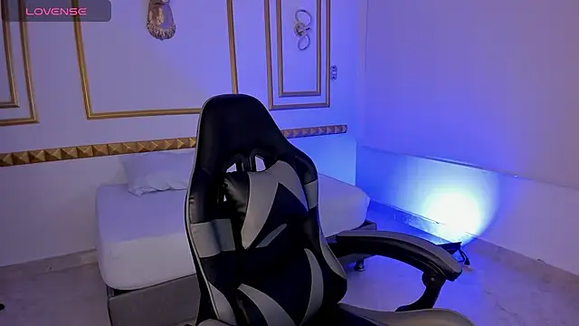 caro03x online show from November 2025 02:26:02 AM