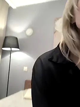 AvelinaLeoni online show from March 2026 06:50:01 AM