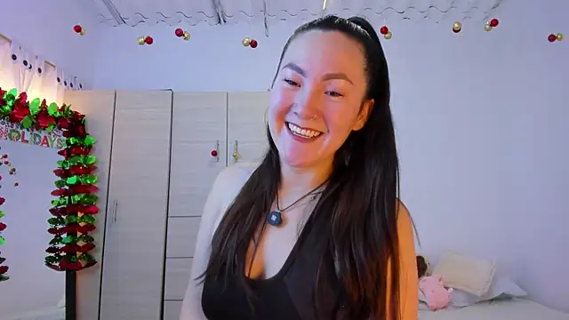 Elle Lee  online show from December 2025 03:44:01 PM