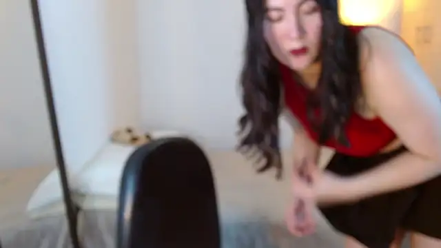 Elle Lee  online show from March 2026 01:10:01 AM