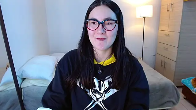 Elle Lee  online show from March 2026 03:45:01 AM