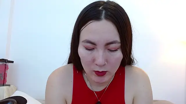 Elle Lee  online show from May 2026 04:02:02 PM