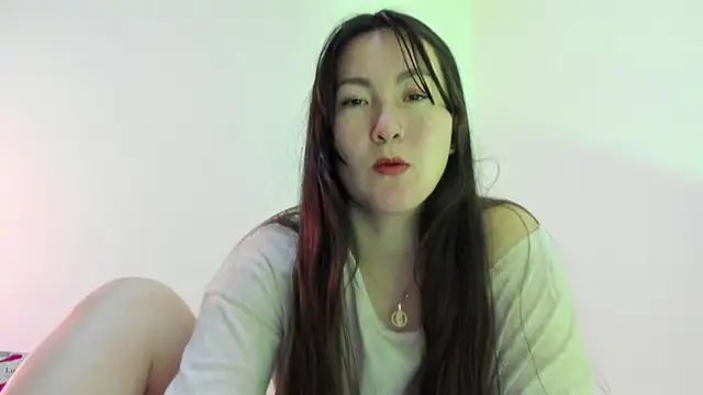 Snapshot of Elle_Lee_ chatting on March 2025 08:19:01 PM Elle Lee online show from March 2025 08:19:01 PM